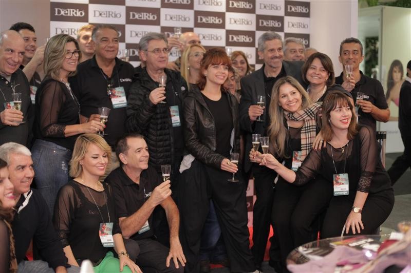 LcmDelRioLingerieSalaoModaBrasil2015c